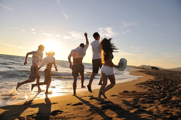 Brief and Humorous Sayings for a Pleased Summer season with Buddies